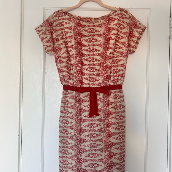 Dresses & Skirts - ❣️ *True Vintage* Pretty Red and Cream Embroidered Floral Dress